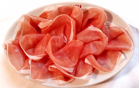 Scopri di più sull'articolo Mi è venuta voglia di gelato al prosciutto crudo…