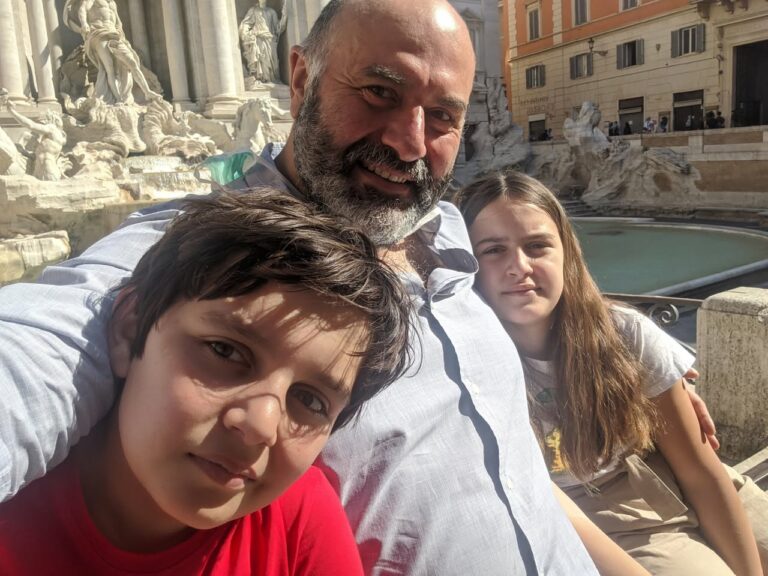 Scopri di più sull'articolo In giro per una Roma bellissima dopo aver visto le Frecce Tricolori sopra…
