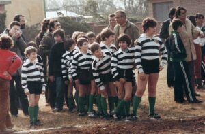 Scopri di più sull'articolo A 10 anni già alto come l’allenatore e con degli hot pants da fare invidia a…