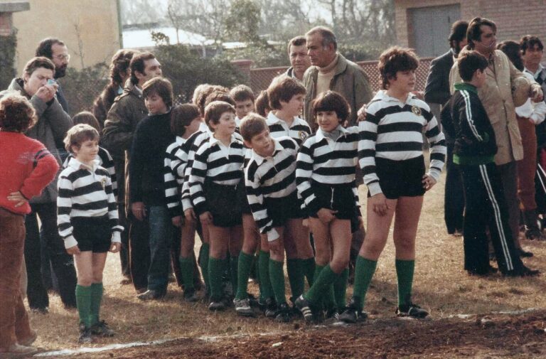 Scopri di più sull'articolo A 10 anni già alto come l’allenatore e con degli hot pants da fare invidia a…