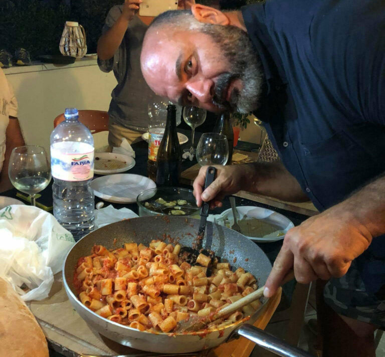Scopri di più sull'articolo Ma quanto me piace cucina’ per gli amici?!? Alzi la mano chi ho sfamato! E chi…