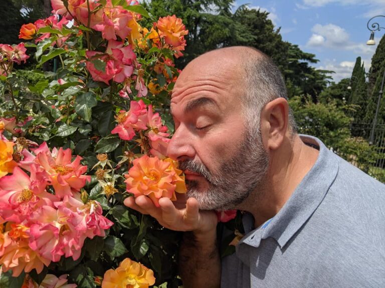 Scopri di più sull'articolo Ah, l’odore delle rose che m’inebria il cor…