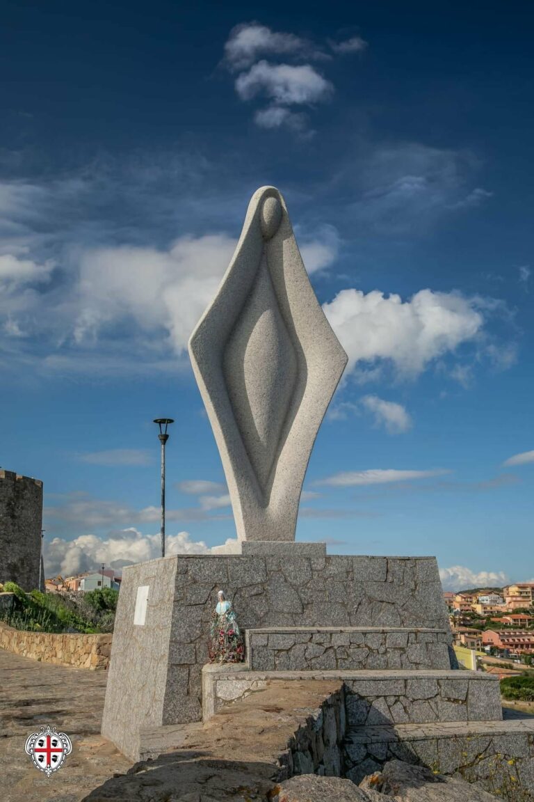 Scopri di più sull'articolo Statua della Madonna a Santa Teresa di Gallura. Sto rivalutando la mia…