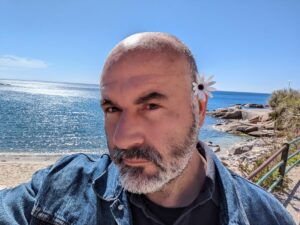 Scopri di più sull'articolo Mia figlia mi ha detto: “Papino, perché non ingentilisci un po’ quel cranio…