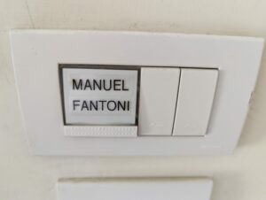 Scopri di più sull'articolo Mi sono accorto solo oggi, dopo ben 15 anni, di non avere il nome sul…