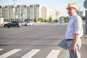 Scopri di più sull'articolo Oggi un uomo mi ha attraversato la strada sulle strisce pedonali e mi ha fatto…