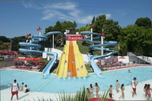 Scopri di più sull'articolo ✔ Portare i figli ad Hydromania in una bolgia infernale di ragazzini urlanti. ✔…