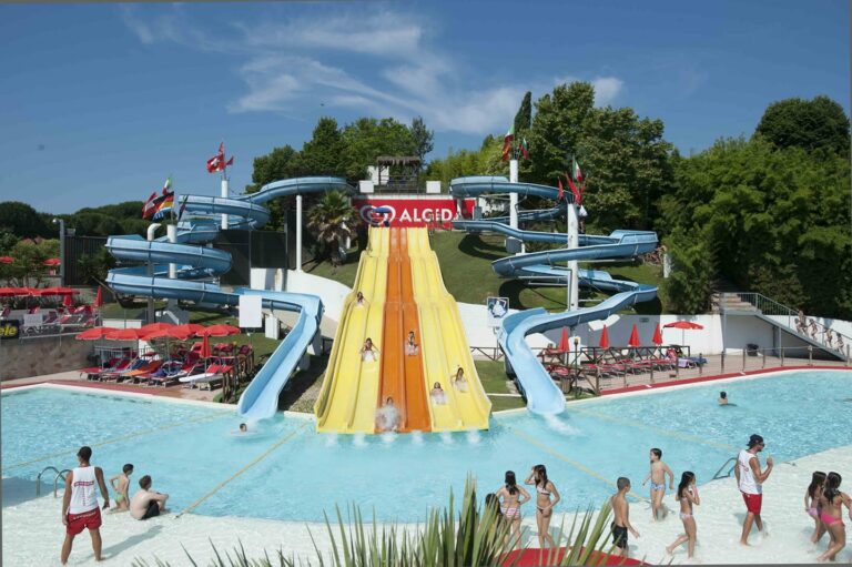 Scopri di più sull'articolo ✔ Portare i figli ad Hydromania in una bolgia infernale di ragazzini urlanti. ✔…