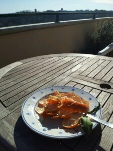 Scopri di più sull'articolo Primo pranzo in terrazzo. 18 gradi…