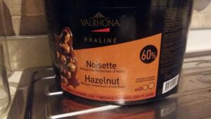 Scopri di più sull'articolo Ho questo secchio di 5 chili di semilavorato di nocciole praticamente…