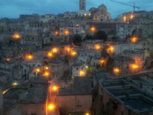 Scopri di più sull'articolo Sembra di stare in un presepe. – presso i Serci di Matera…