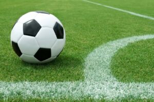 Scopri di più sull'articolo Sempre caro mi fu quest’italico calcio, E questo tifo, che da tanta realtà Del…
