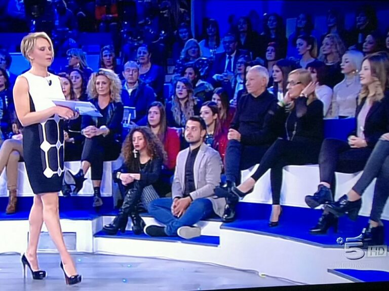 Scopri di più sull'articolo Che ci facevi a “C’è posta per te”? Ora la posta la consegnano coi tuoi…