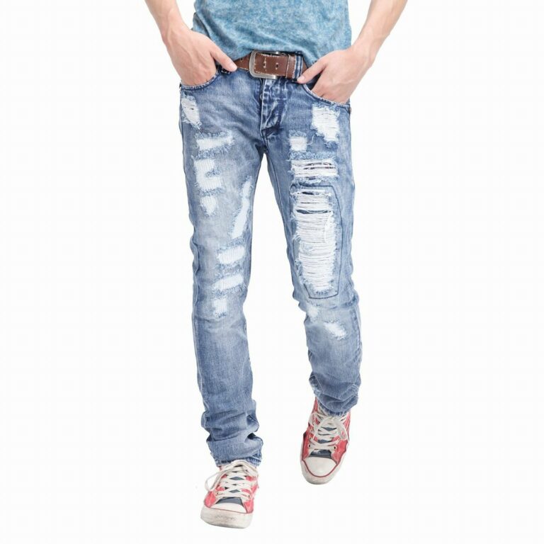 Scopri di più sull'articolo Mi piacerebbe tanto fare il giovinotto alla moda coi pantaloni strappati…