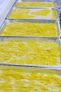 Scopri di più sull'articolo Ieri con la premiata ditta Cucina.it abbiamo fatto 4 chili di semola e 40 uova…