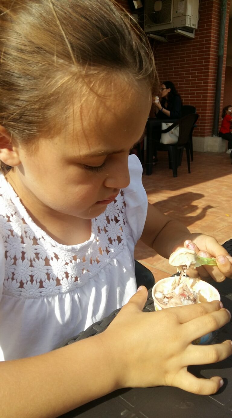 Scopri di più sull'articolo – Quanto ti piace il gelato, amore mio? – Mi piace tantissimo… però più tu…