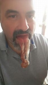 Scopri di più sull'articolo Oggi faceva così tanto caldo che mi si è seccata tutta la lingua…