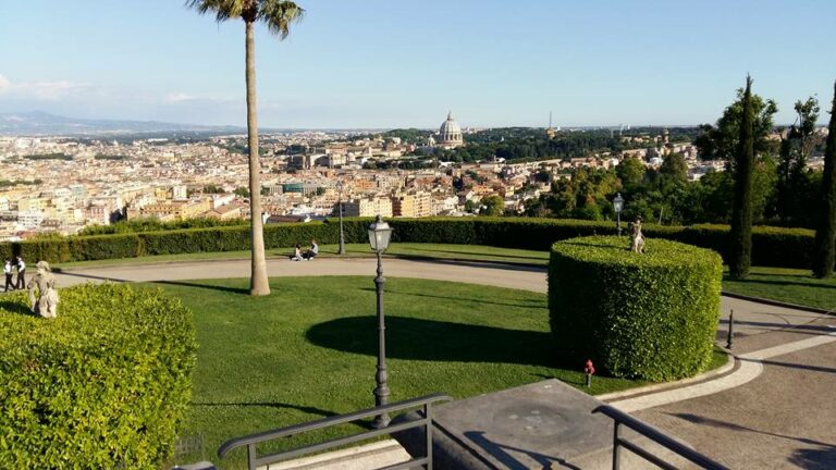 Scopri di più sull'articolo Sempre spettacolare Villa Miani. Oggi c’è una specie di vinitaly, con un…