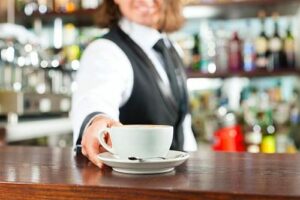 Scopri di più sull'articolo Uno scienziato stamattina al bar ha solennemente sentenziato: “Perché so’ le…