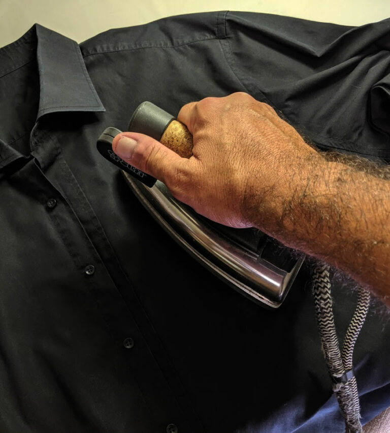 Scopri di più sull'articolo Io intanto ho cominciato a stirarmi la camicia nera. Ché non si può mai…