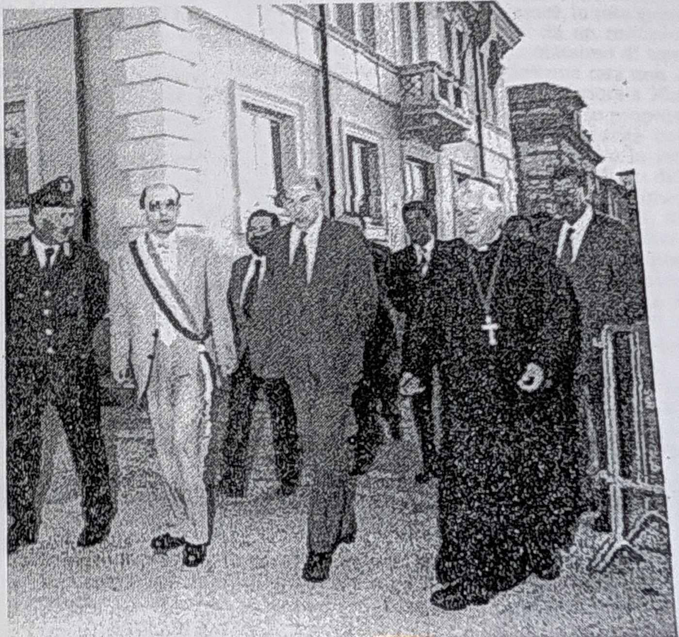 POGGIO NATIVO — Il sindaco con il prefetto ed il vescovo