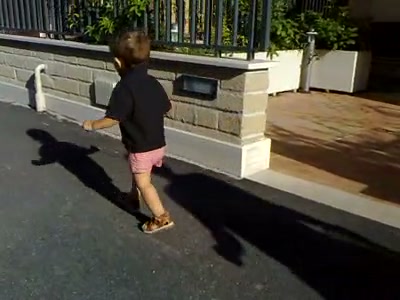 Scopri di più sull'articolo Il mio giovane All Black fa le prove per correre in mezzo agli avversari. Gli…