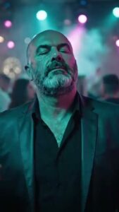 Scopri di più sull'articolo Turn the lights off… #ai #nanobanana #nanobananapro #veo3 #jonhamm…